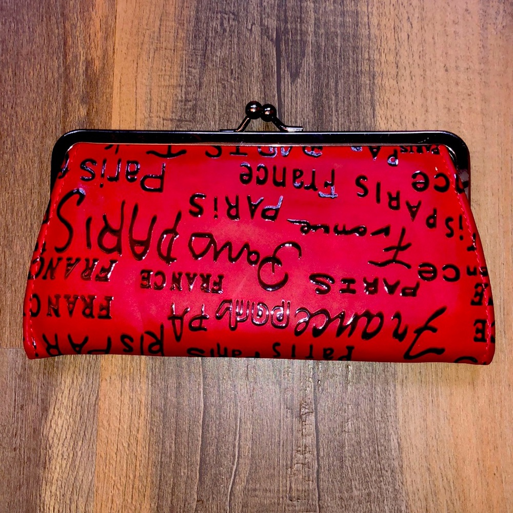 Parisian Clutch